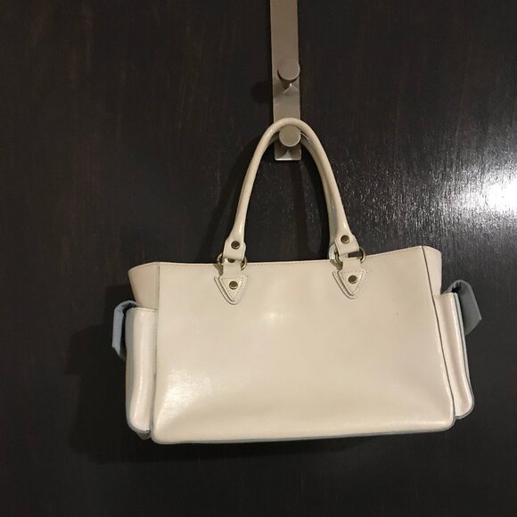 Danier Ladies White Leather Purse/Bag - Picture 2 of 7